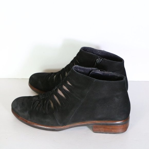 Naot Leveche Ankle Boots Size 39 US 8 Cutout Black Suede Booties Boho Zip Up - Picture 6 of 6